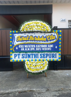 Papan Bunga Duka di Kreo Selatan